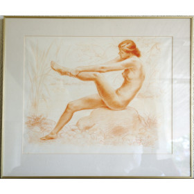 Femme nue se tenant la jambe 773