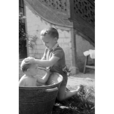 Françoise se baigne