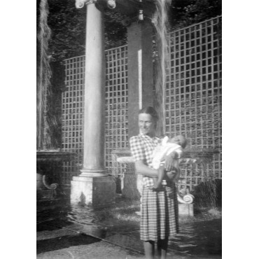 Promenade à Versailles, 1947