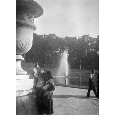 Promenade à Versailles, 1947
