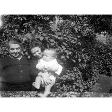 Monique avec Bilou et maman Jeanne