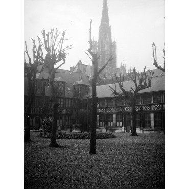 Rouen, l'aitre Saint-Maclou et le clocher de Saint-Maclou
