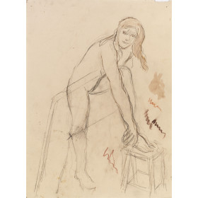 Femme nue debout trois-quart face posant le pied sur un tabouret