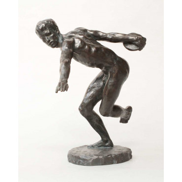 Etienne lançant le disque