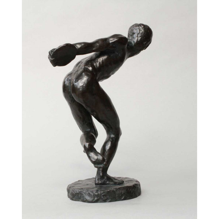 Etienne lançant le disque