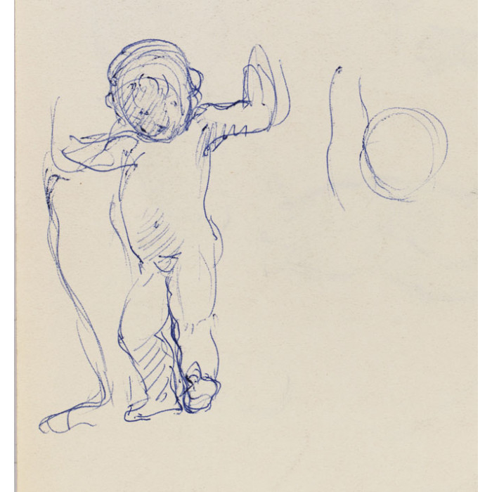 Enfant garçon nu debout