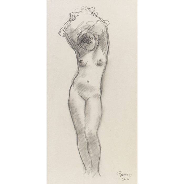 Femme nue debout retirant sa chemise