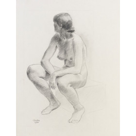Femme assise de trois-quart