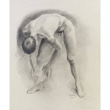 Adolescent nu de face penché en avant s'essuyant le pied