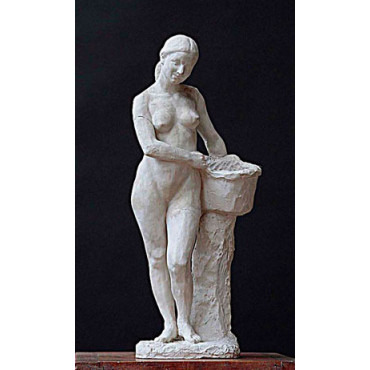 Jeune fille tenant un panier